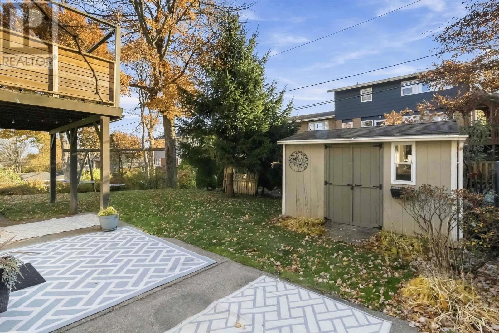 101 Deepwood Crescent
