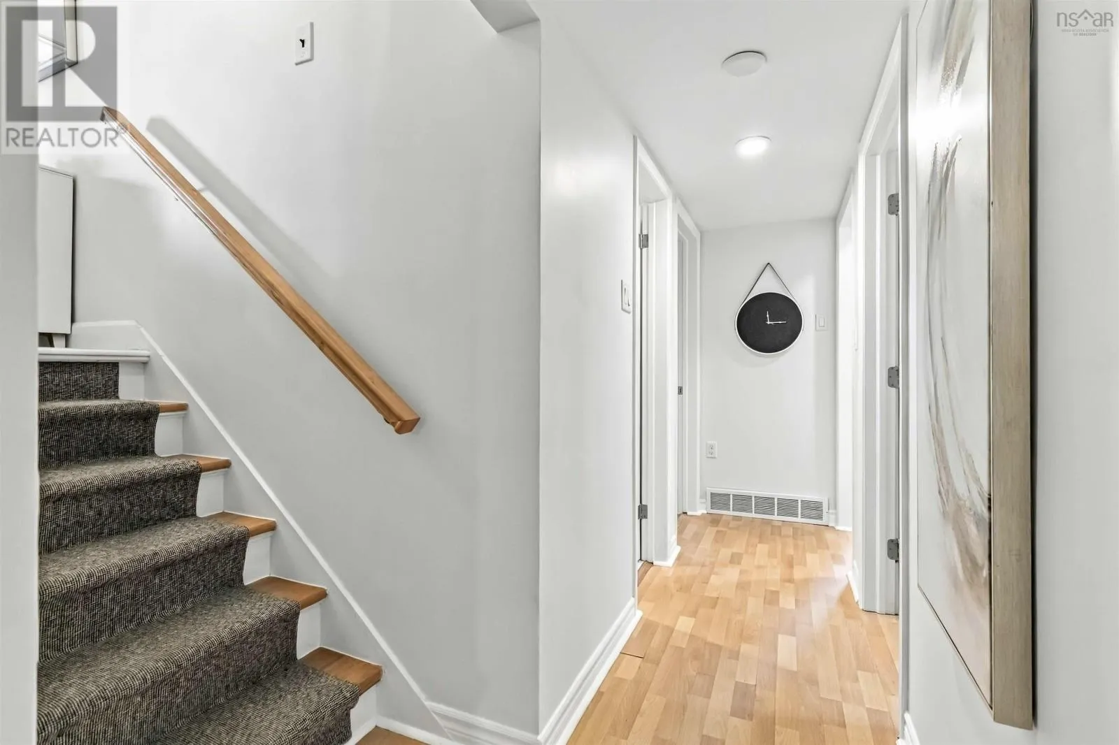 101 Deepwood Crescent