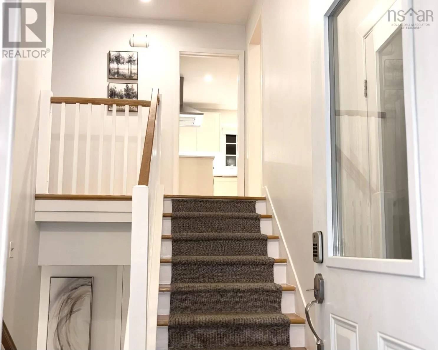101 Deepwood Crescent