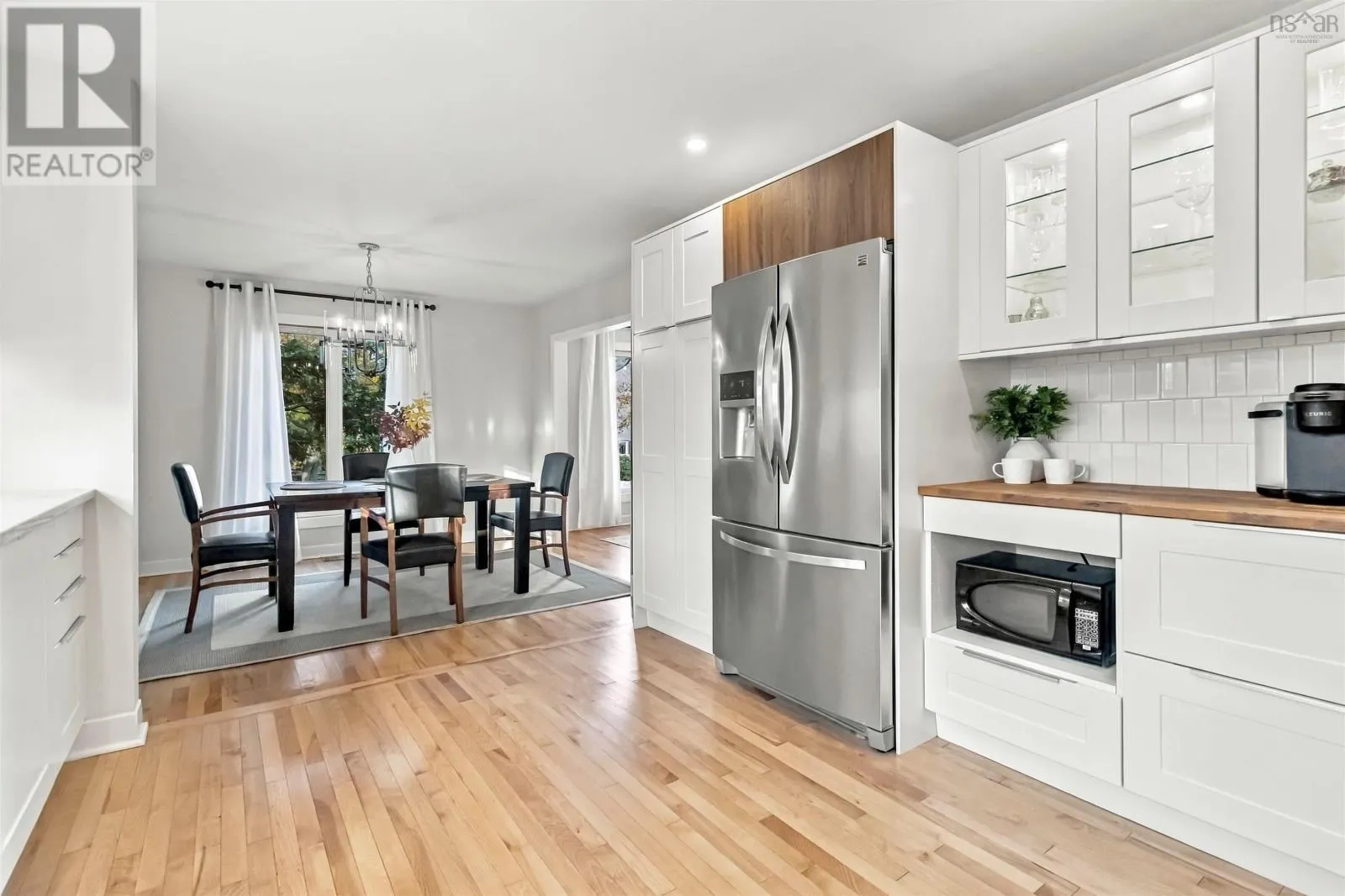 101 Deepwood Crescent