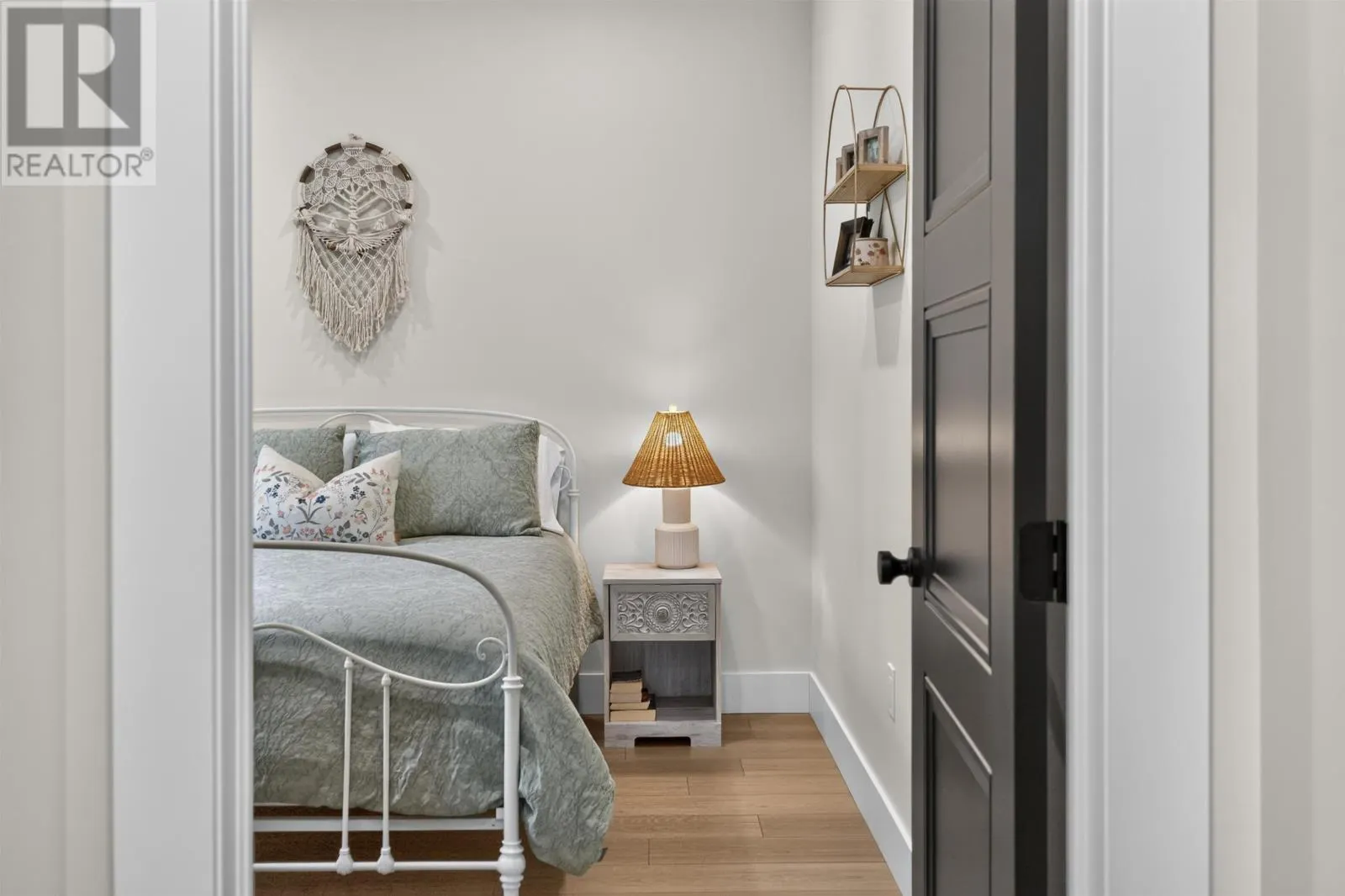 6 Salt Water Lane