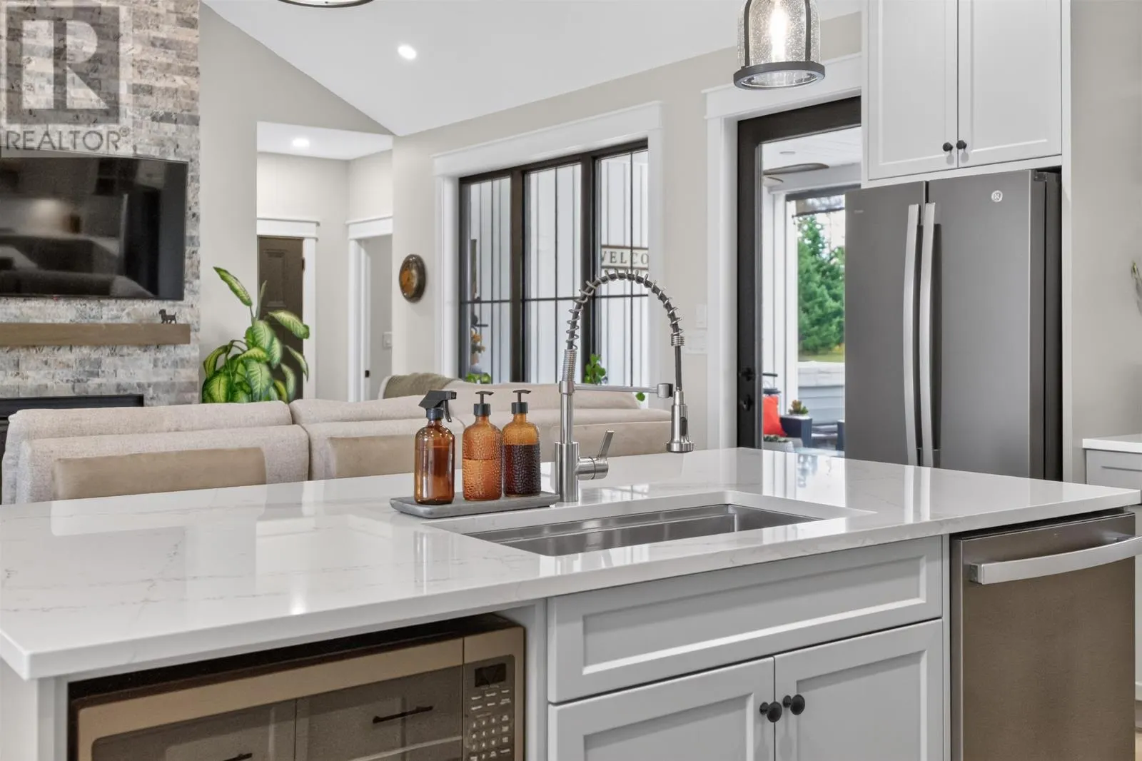 6 Salt Water Lane