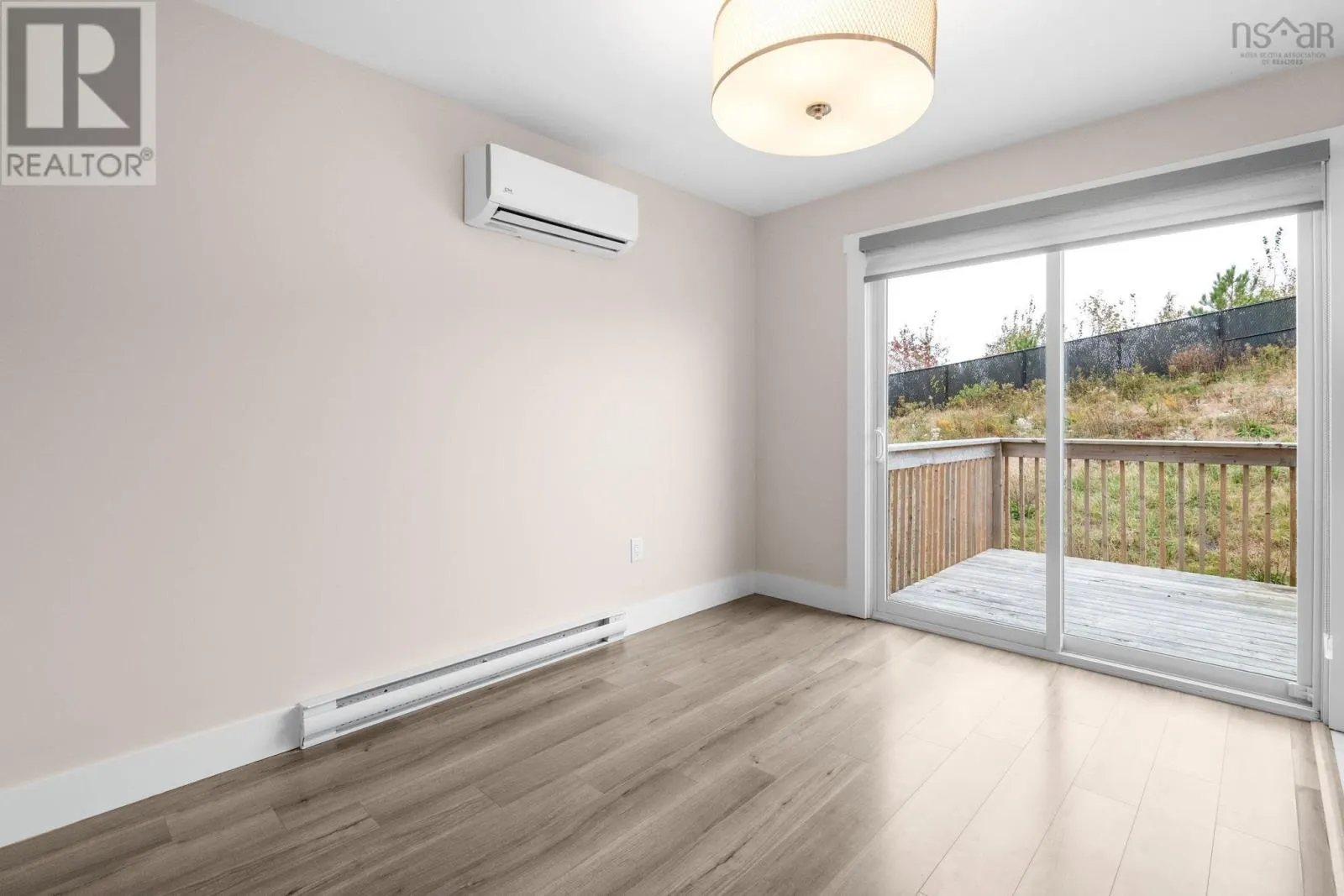 17 Flatrock Crescent