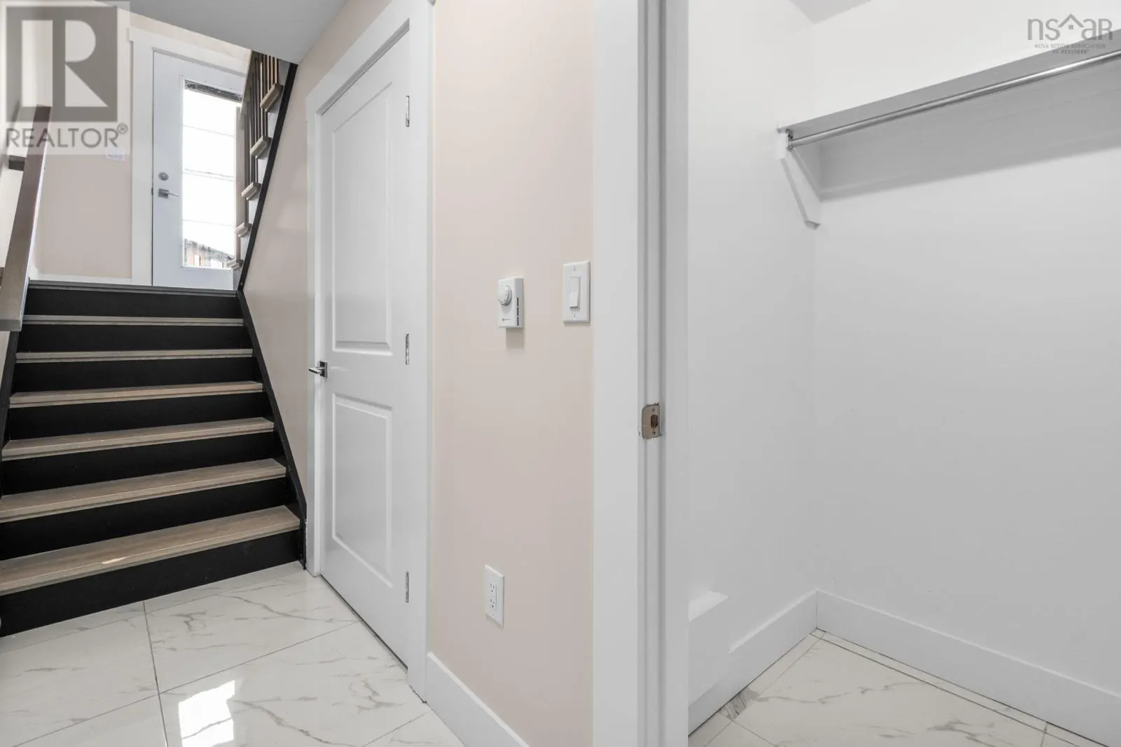 17 Flatrock Crescent
