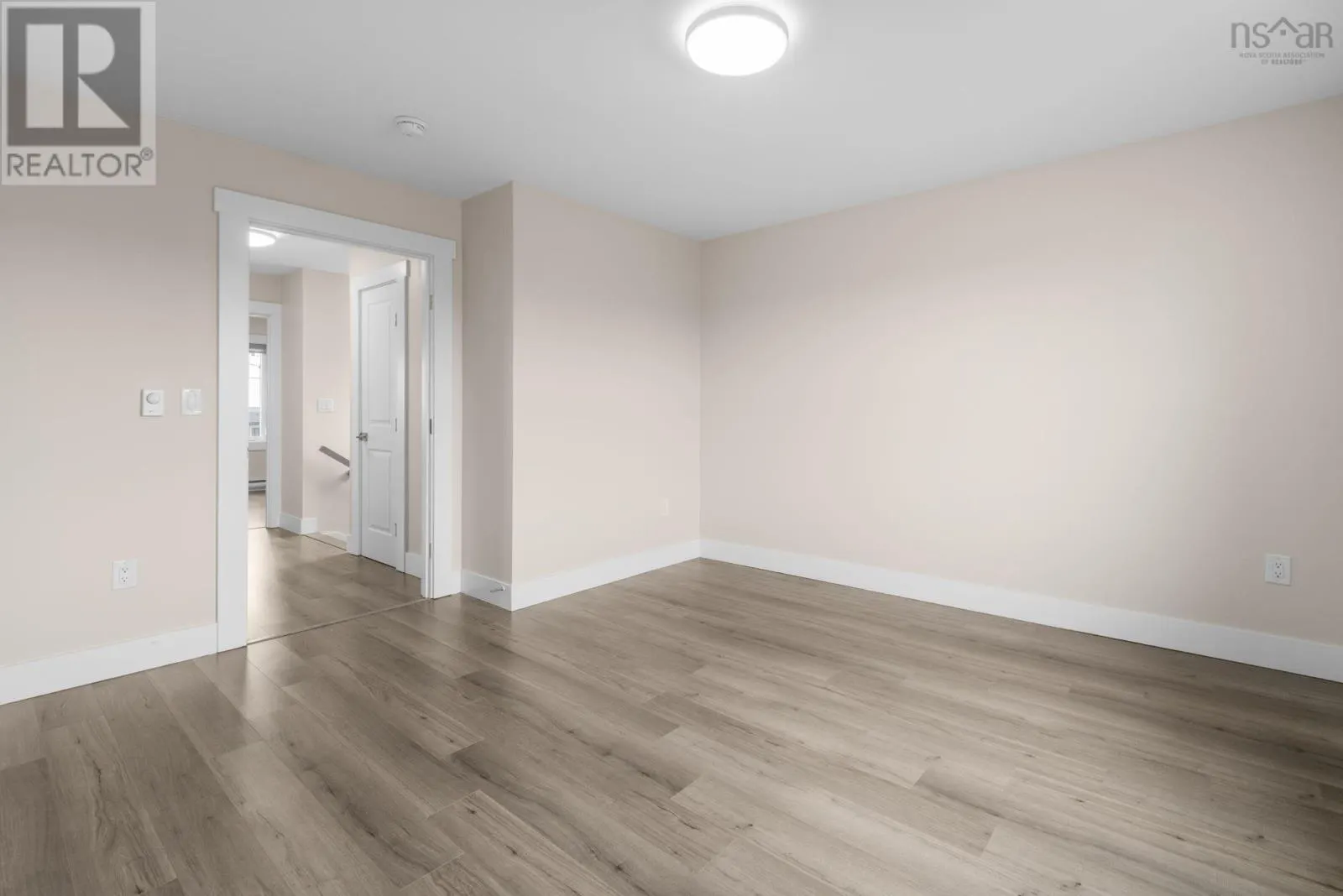 17 Flatrock Crescent