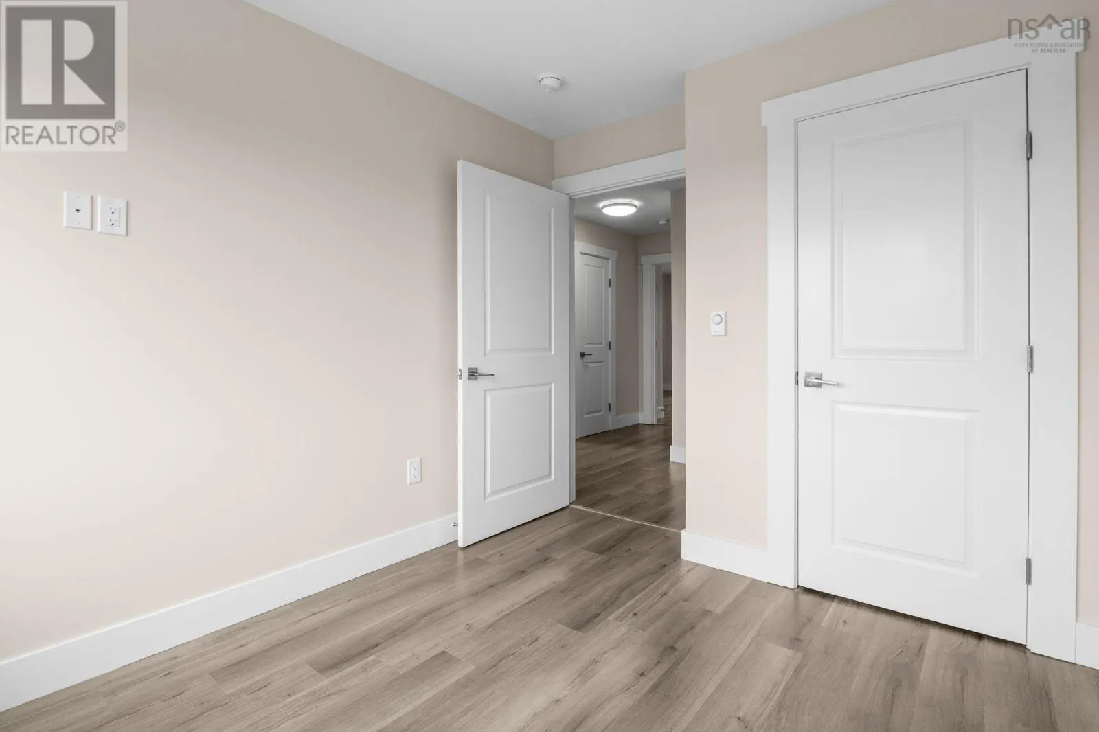 17 Flatrock Crescent