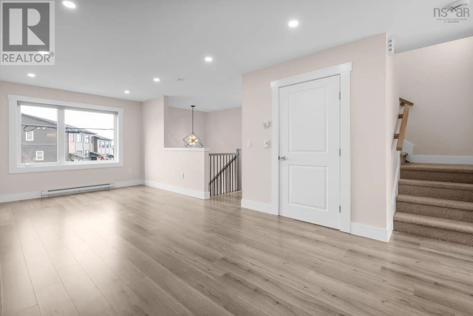 17 Flatrock Crescent