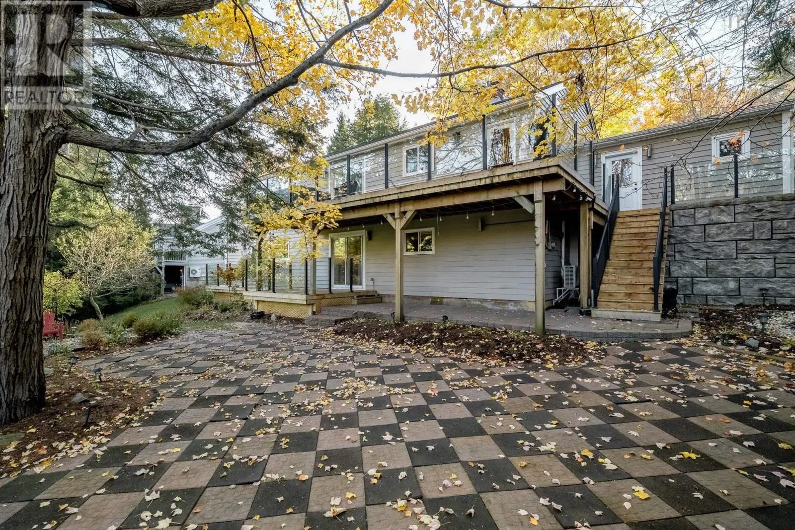 75 Lake Drive