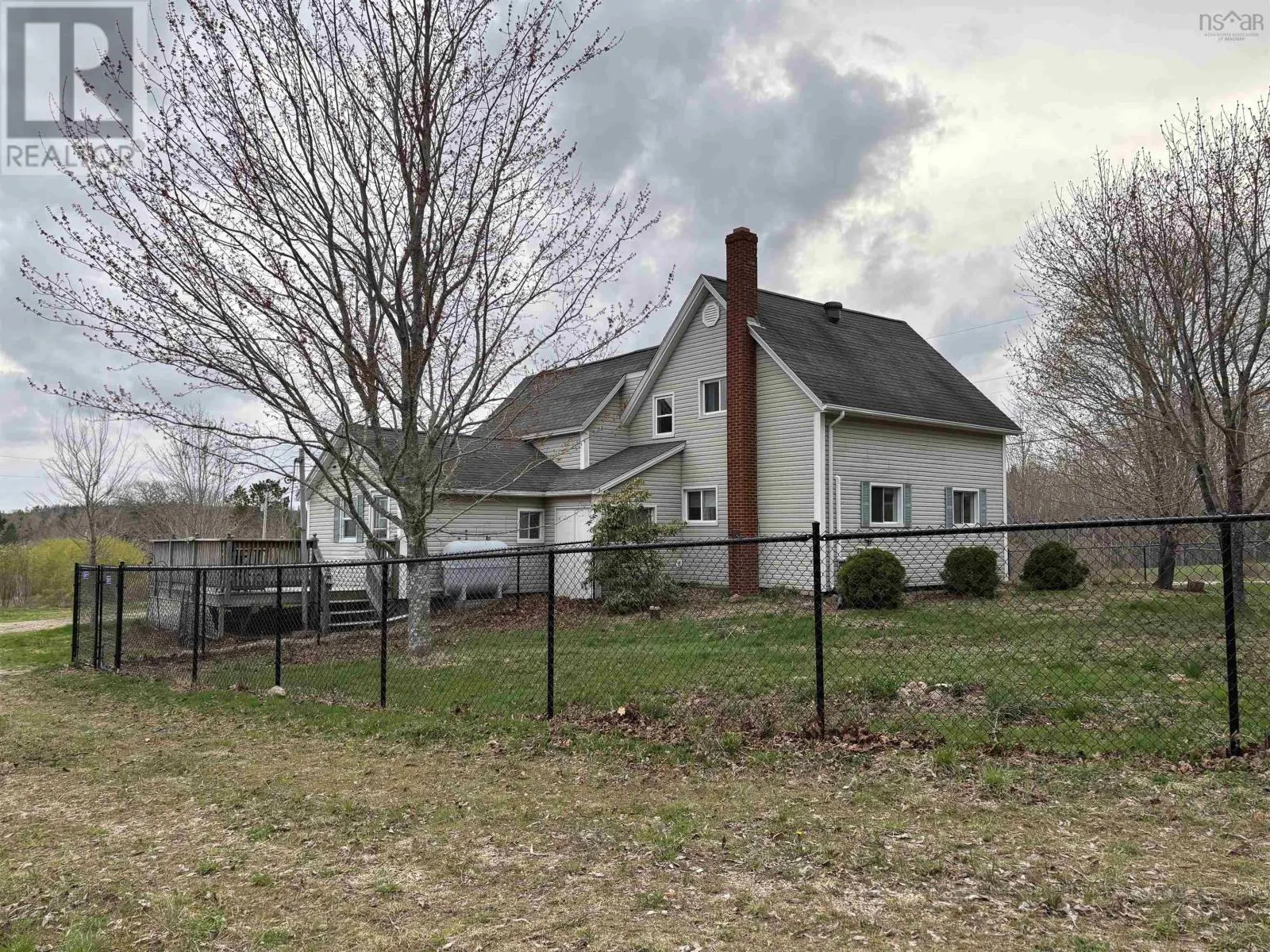 700 Farmington Road