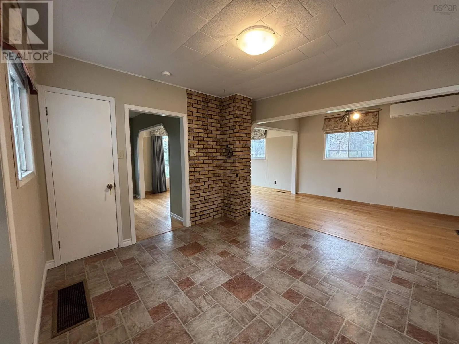 700 Farmington Road