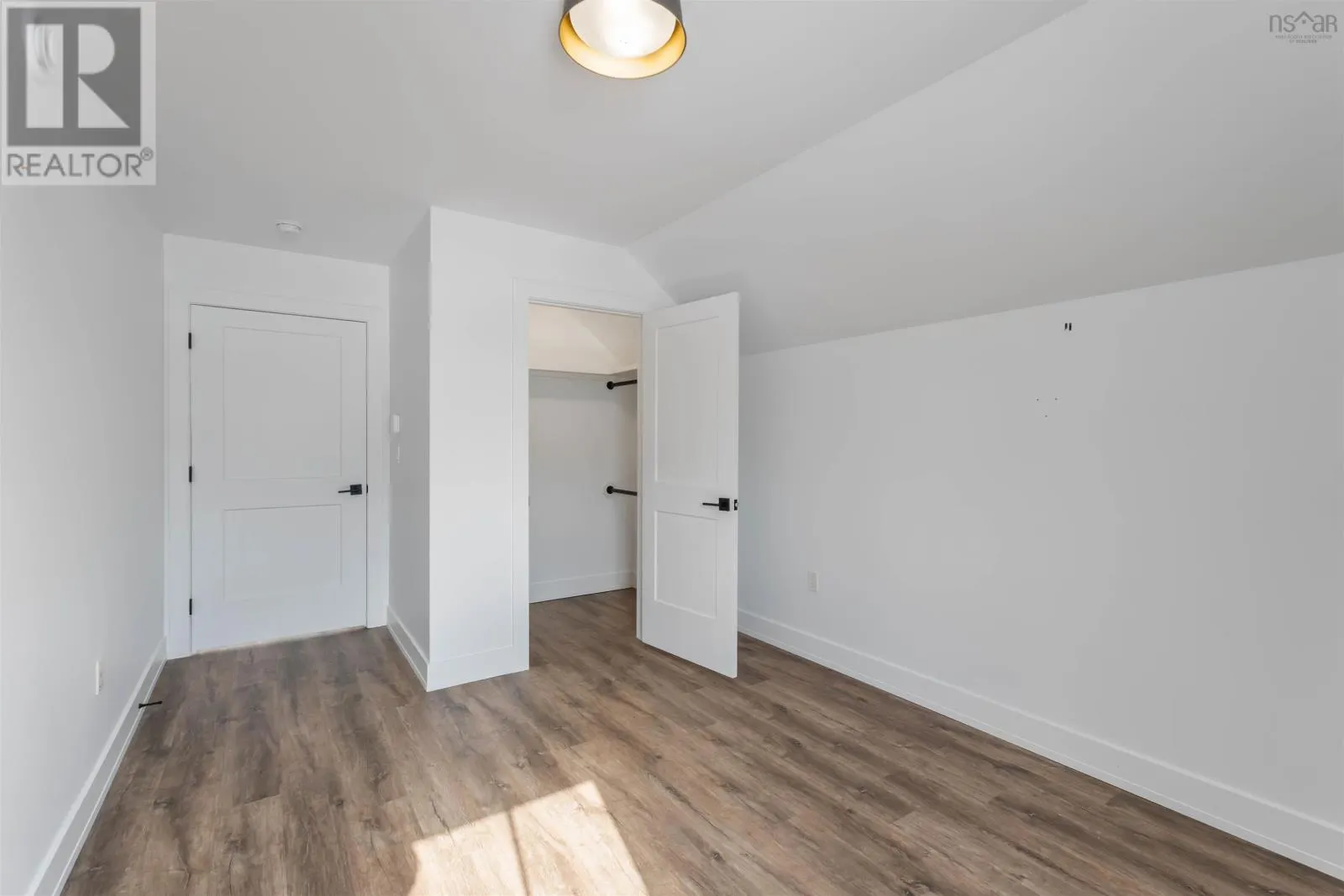 35 Seeland Avenue