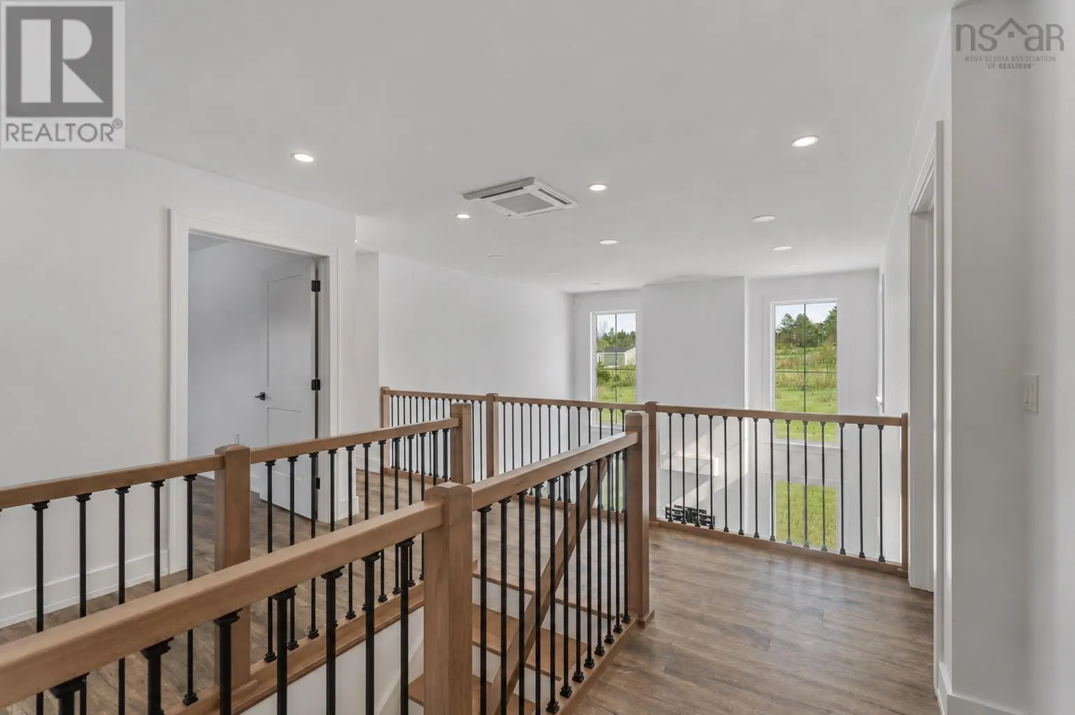 35 Seeland Avenue