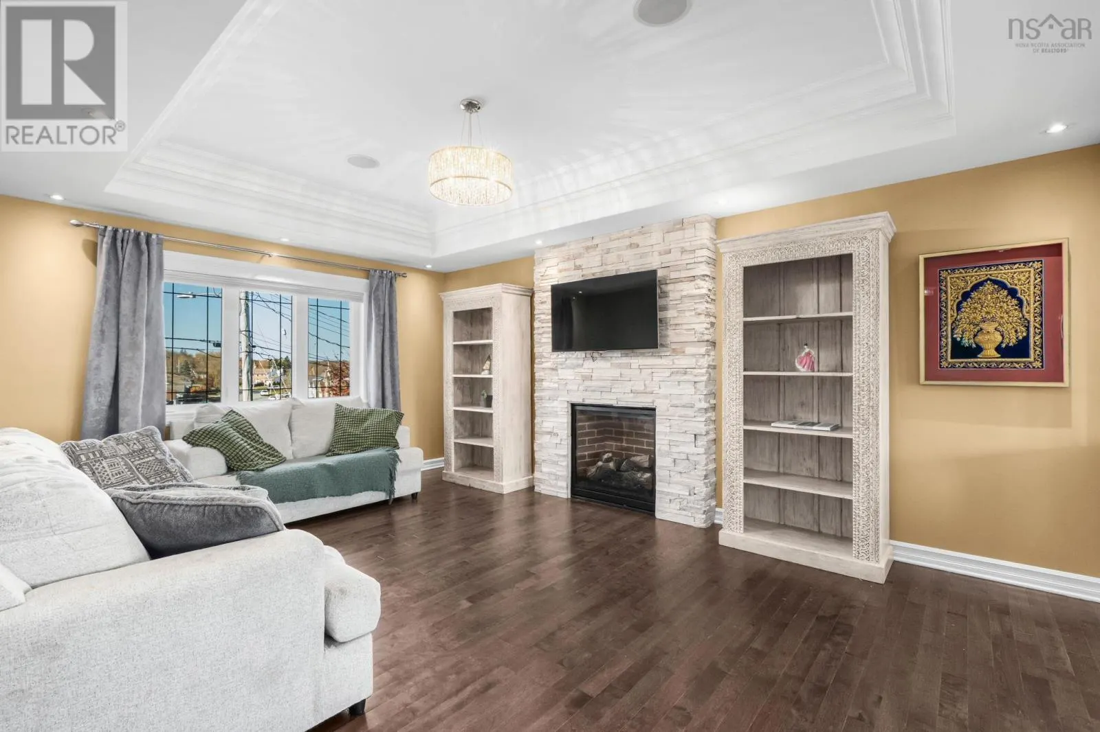 114 Maplewood Drive