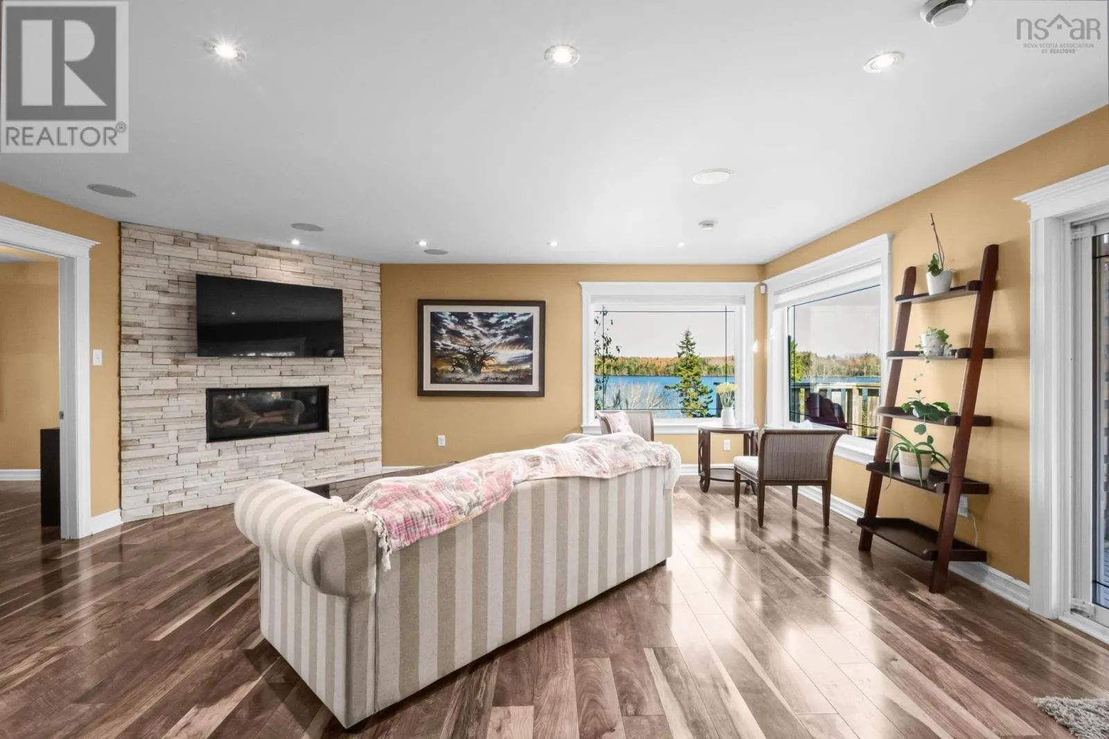 114 Maplewood Drive
