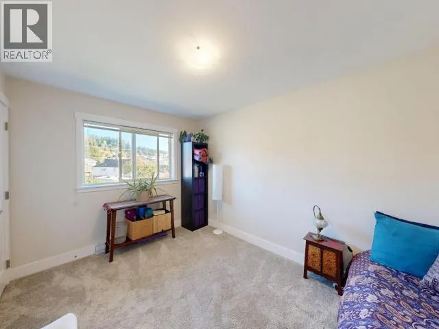 7-4251 WESTVIEW AVE