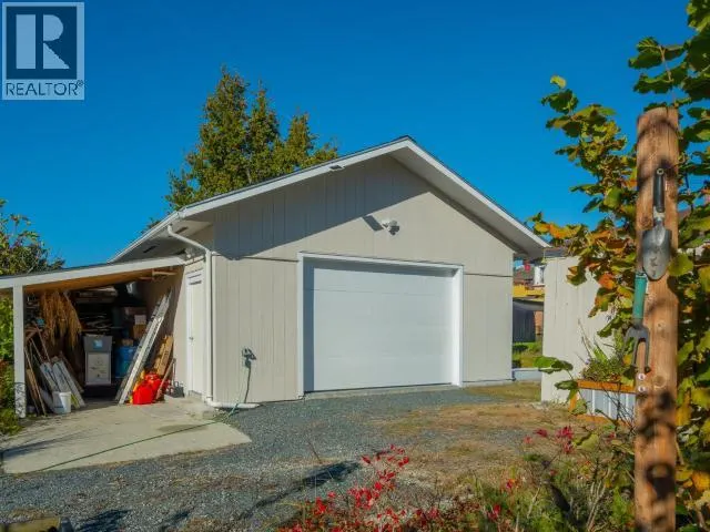 6941 KAMLOOPS STREET
