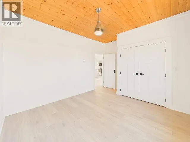 4708 REDONDA AVE
