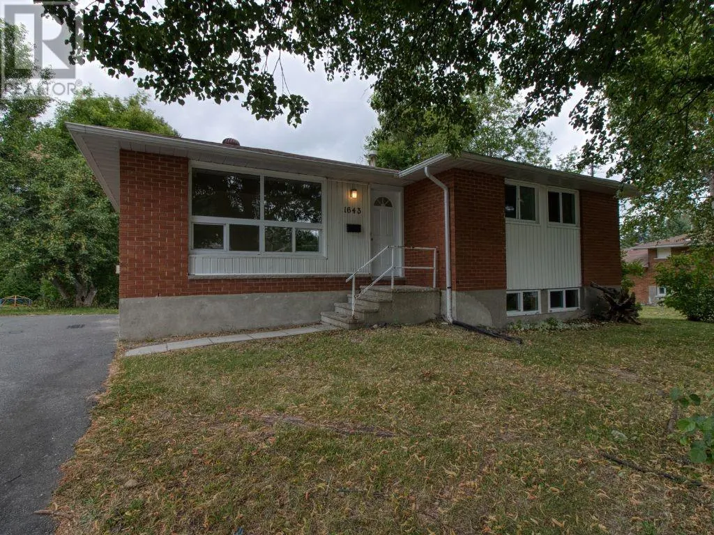 1643 Briar Avenue