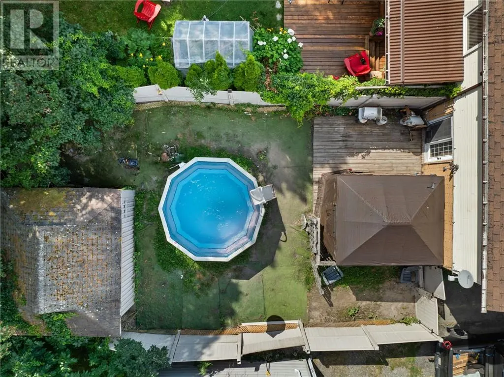 608 Beatrice Crescent