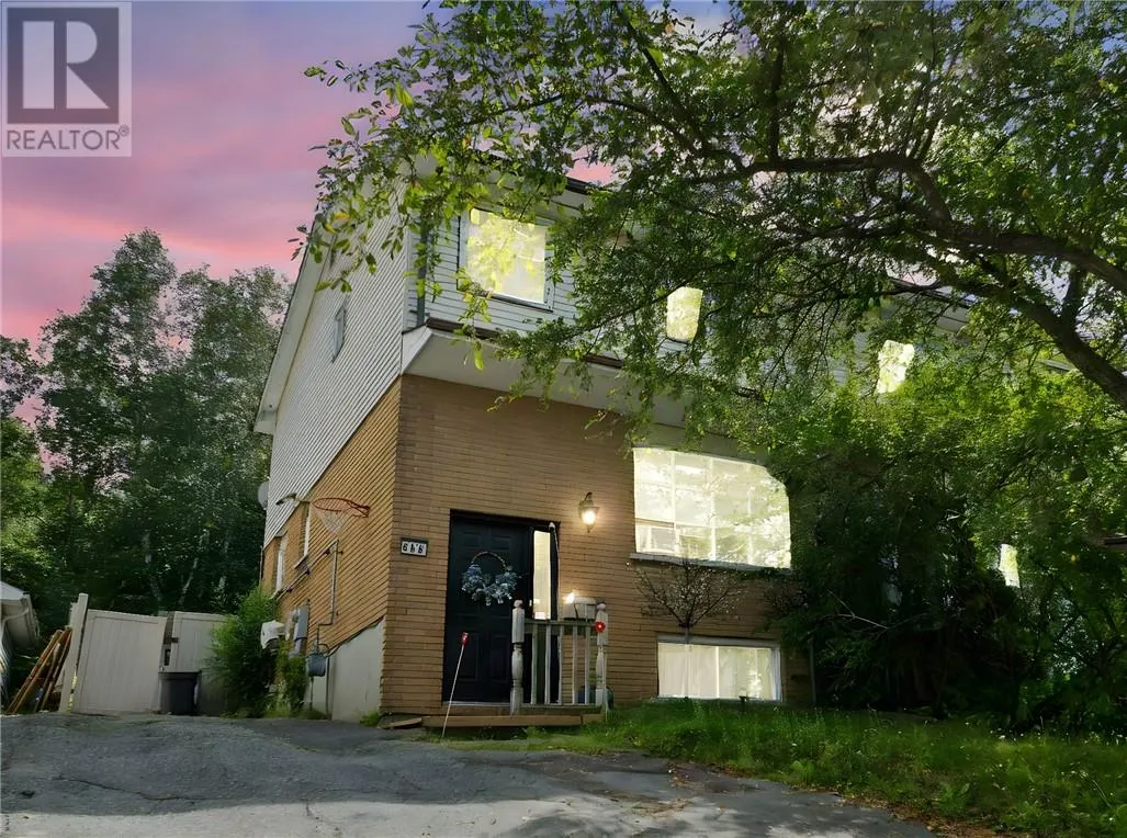 608 Beatrice Crescent