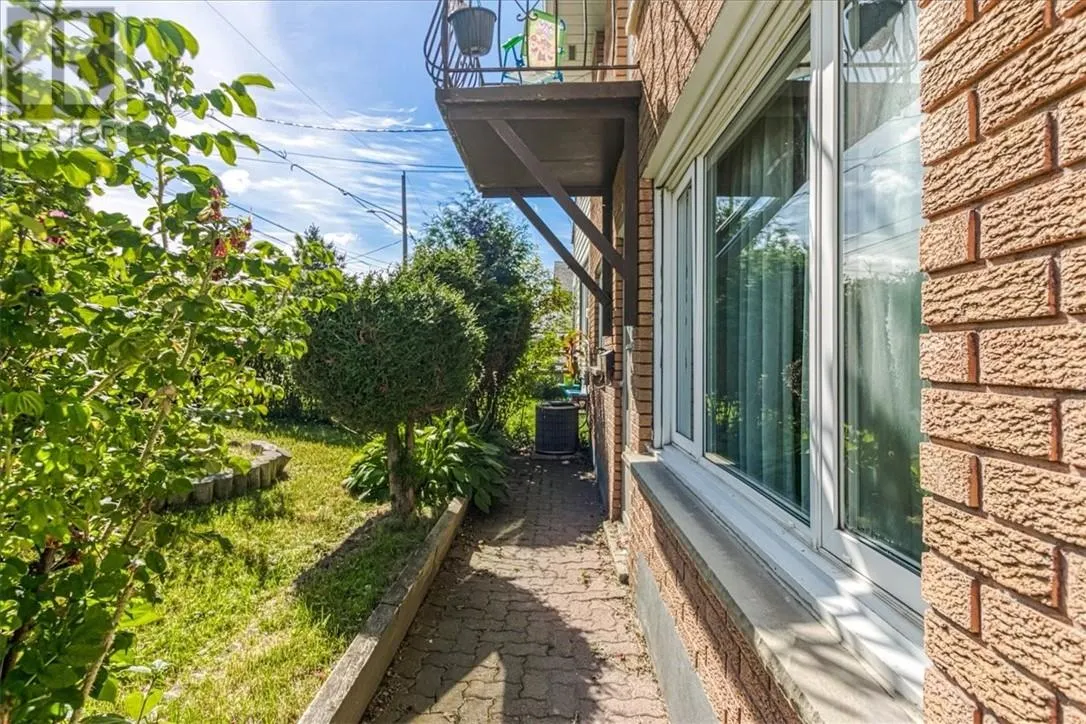 29 Demorest Avenue