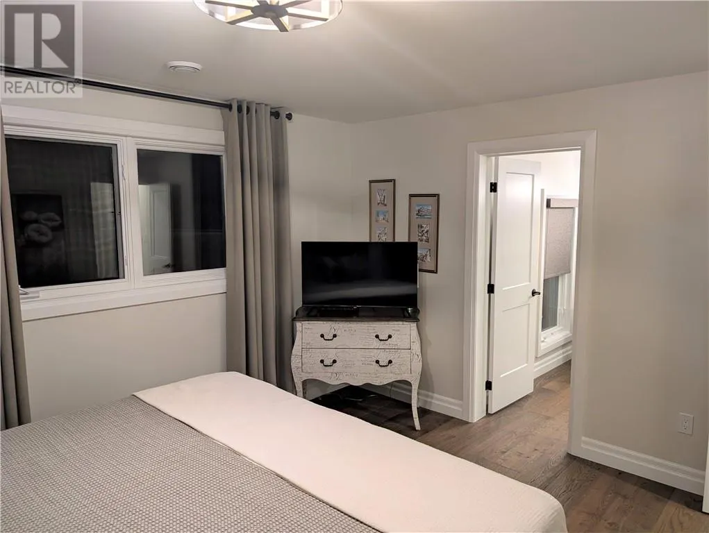450 Second Avenue S