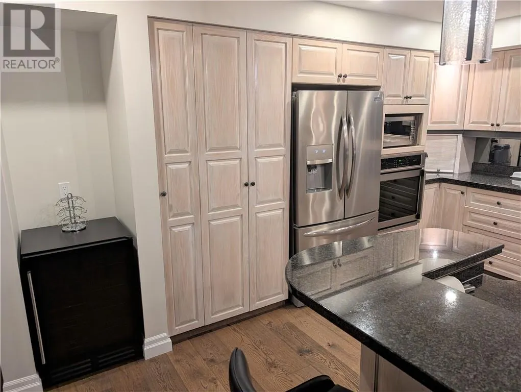 450 Second Avenue S
