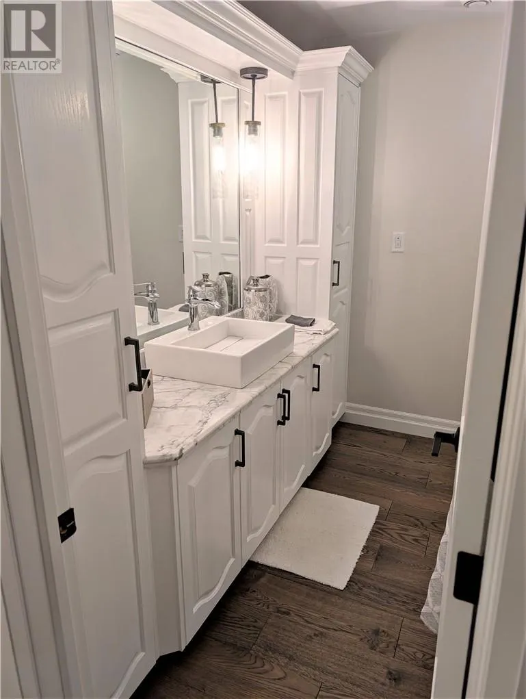 450 Second Avenue S