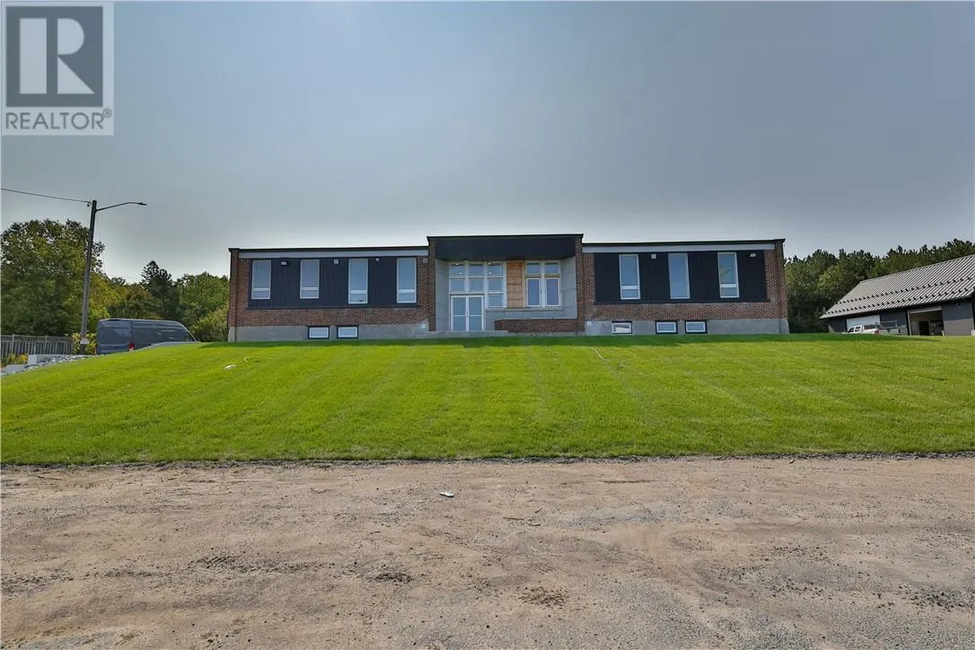 5 Westview Unit# 004