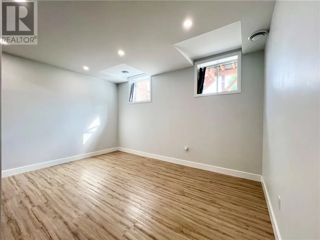 5 Westview Unit# 004