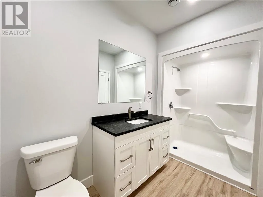 5 Westview Unit# 004