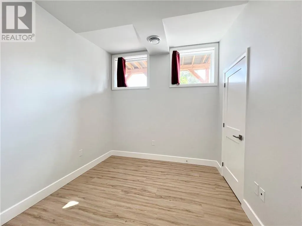 5 Westview Unit# 004