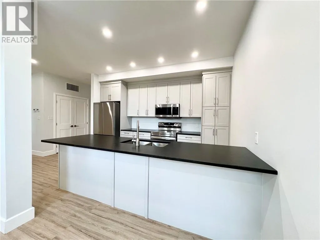 5 Westview Unit# 004