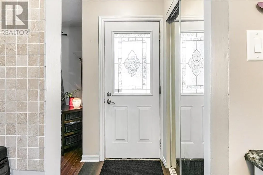 258 Colonial