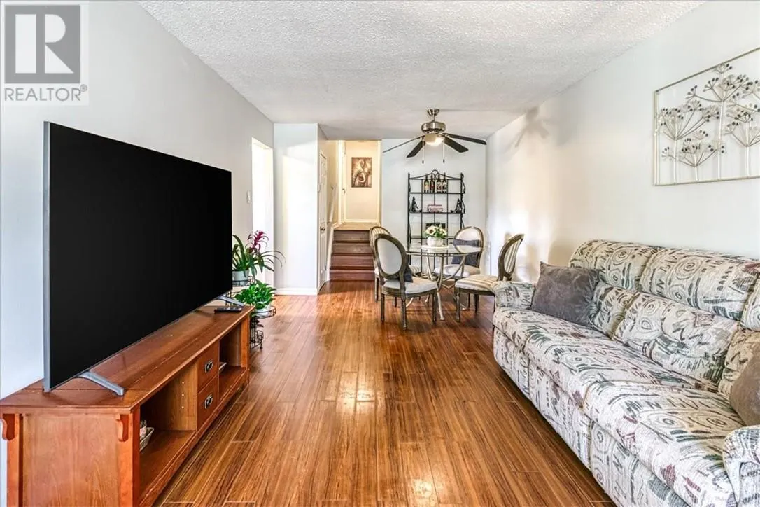 258 Colonial
