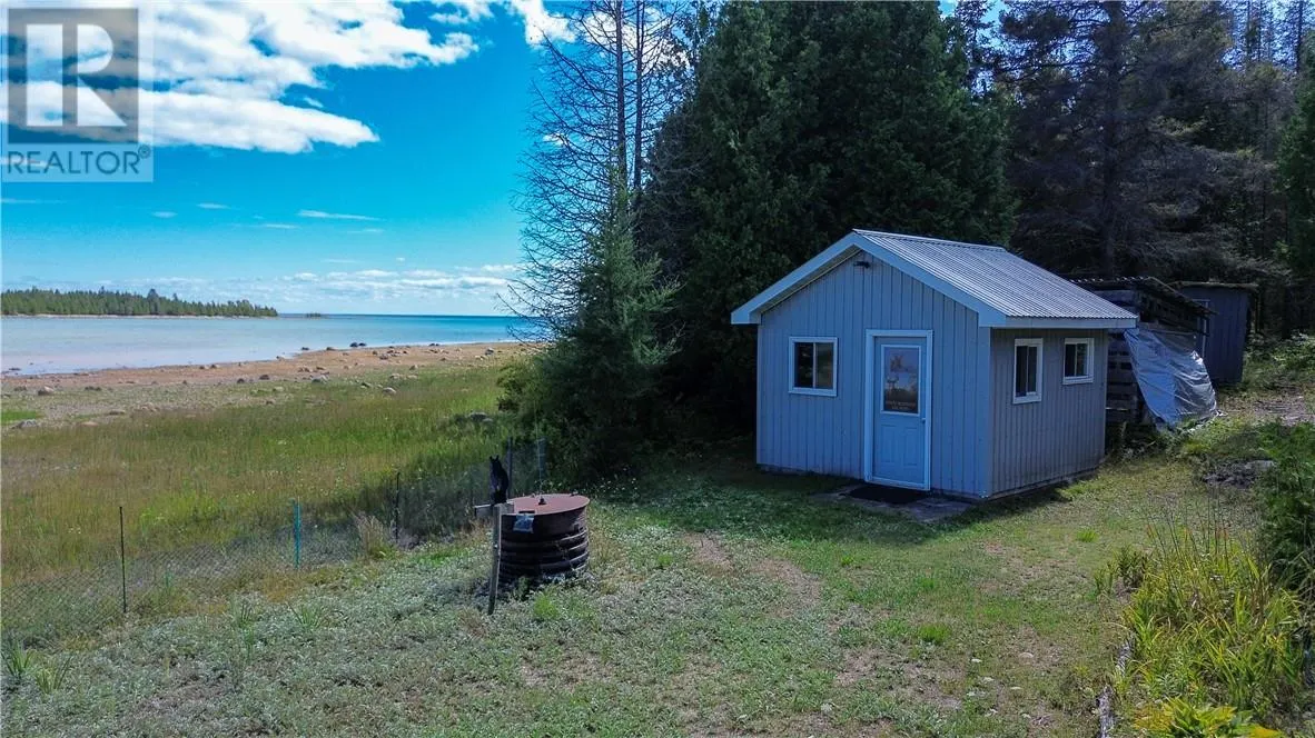 897B Walkhouse Road