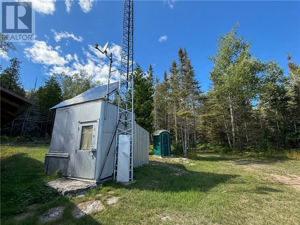 897B Walkhouse Road