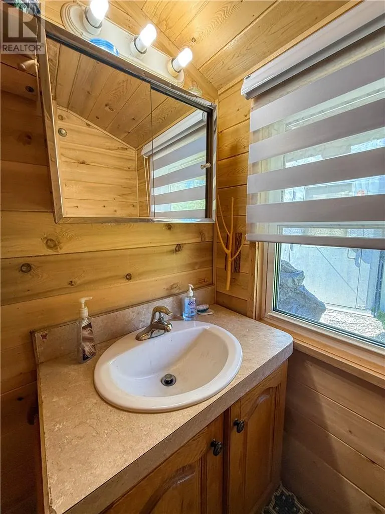 897B Walkhouse Road