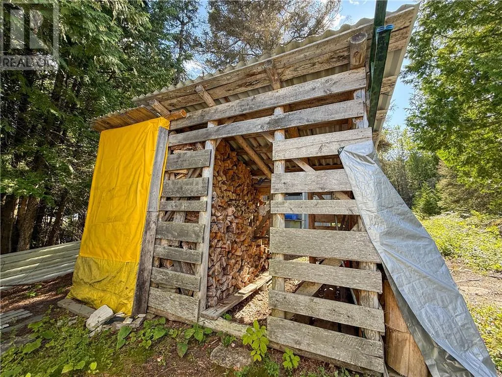 897B Walkhouse Road