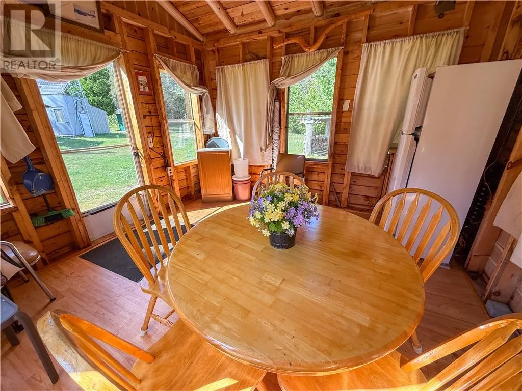 897B Walkhouse Road