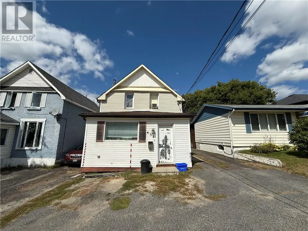432 Pine Street