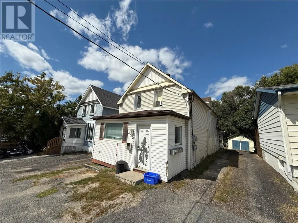 432 Pine Street
