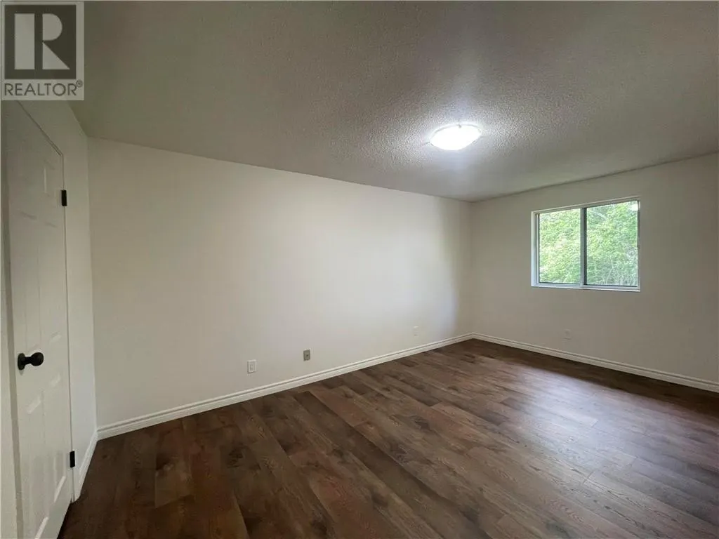 422 Westmount Avenue Unit# B16