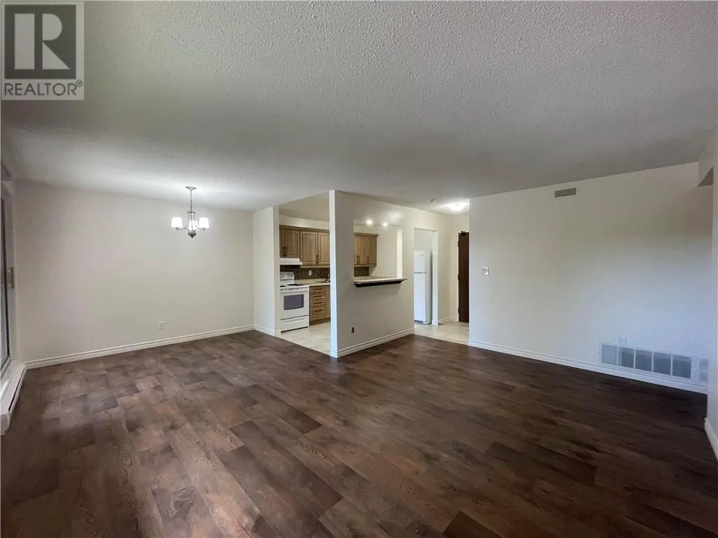 422 Westmount Avenue Unit# B16