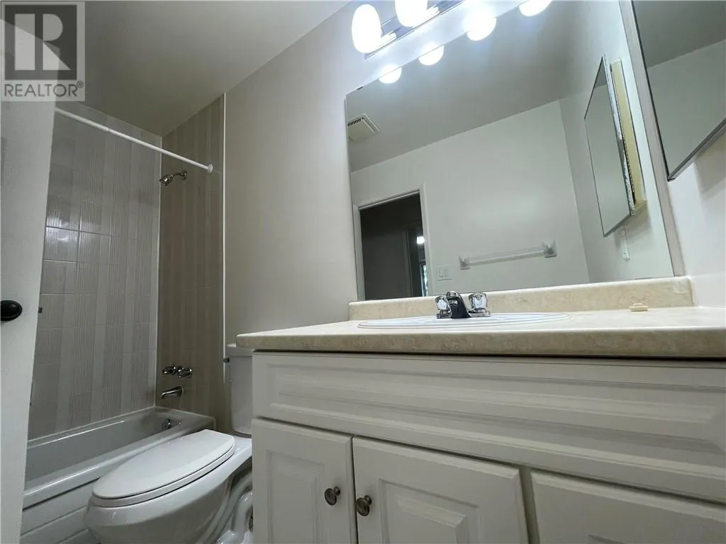 422 Westmount Avenue Unit# B16