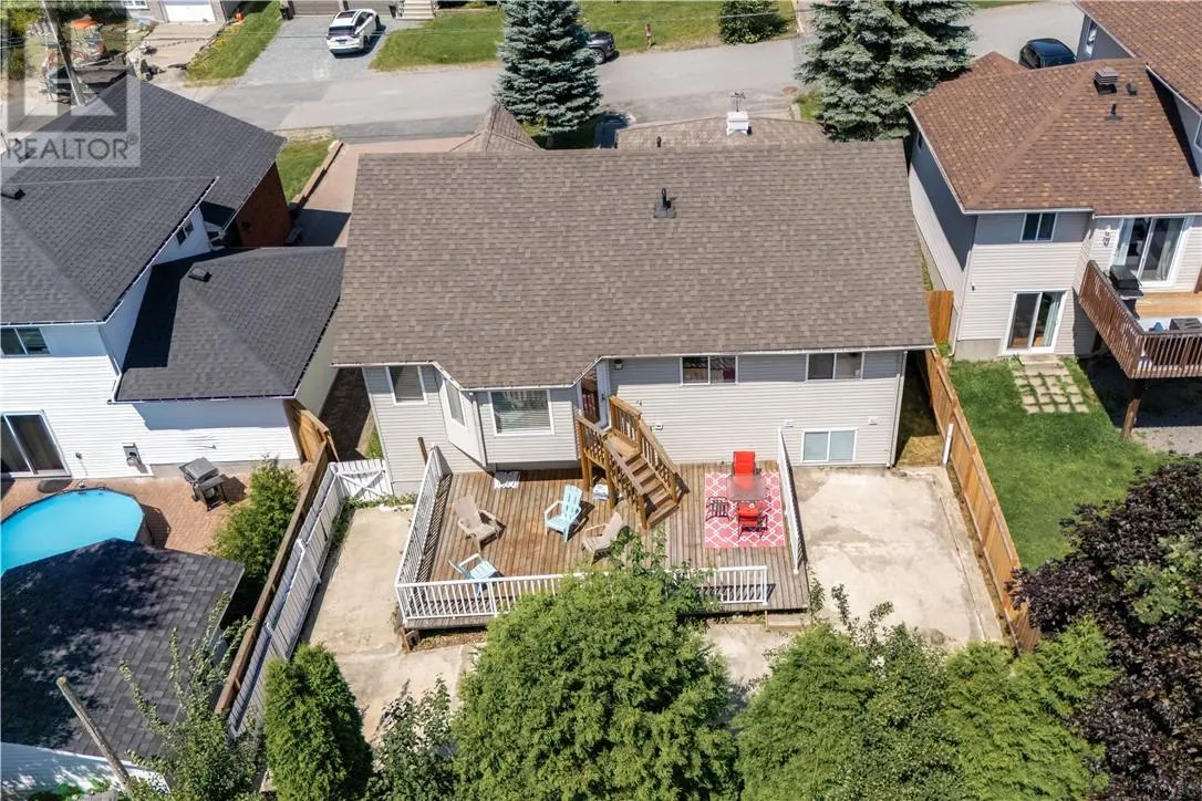 911 Elliott Avenue