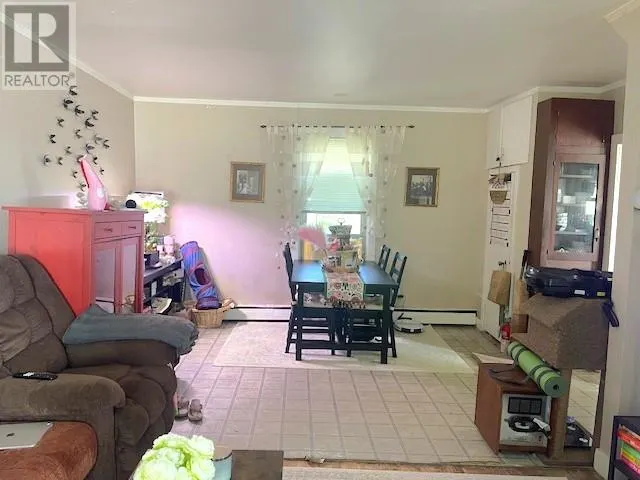 380 Elm