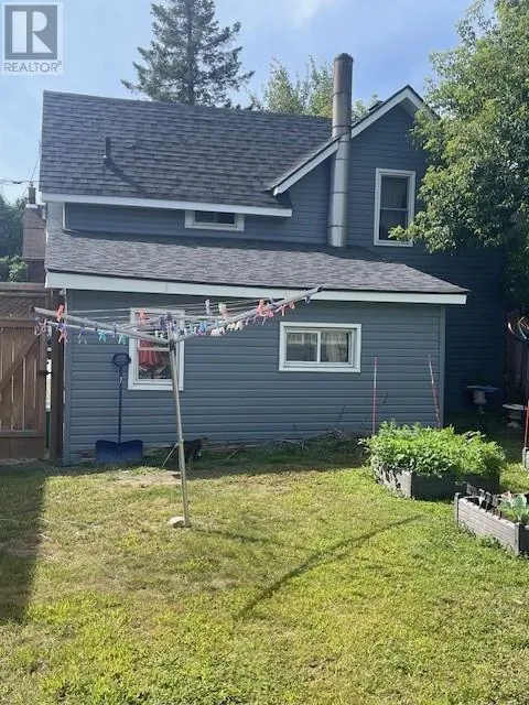 380 Elm