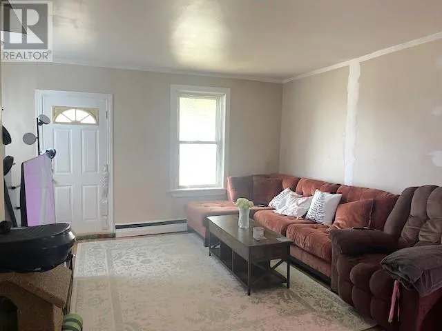 380 Elm