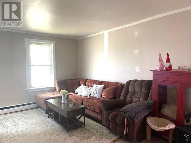 380 Elm